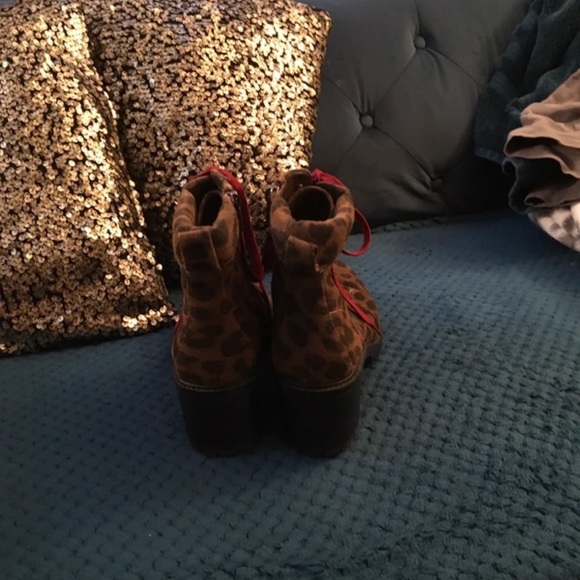 Vince Camuto Leopard Print Ankle Boots with Red Laces - Picture 4 of 5